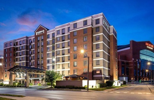 Downtown Indianapolis Apartment | Queen Studio | Downtown Indy | Free Breakfast