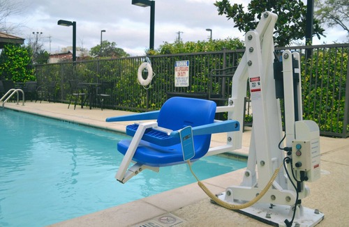 West San Antonio Apartment | Queen Studio Suite w/Free Daily Breakfast