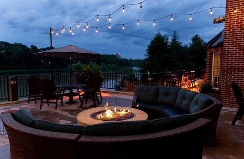 Rochester Apartment | Queen Studio with a River View | Just a Stroll from the University of Rochester