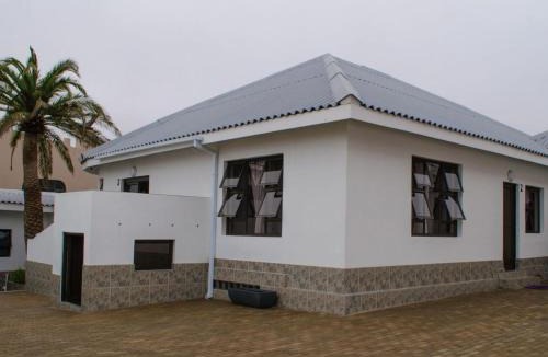 Luderitz House | Queens Cove