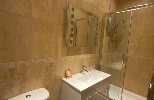 Hillsborough Hotel | Queens Ground