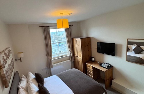Hillsborough Hotel | Queens Ground