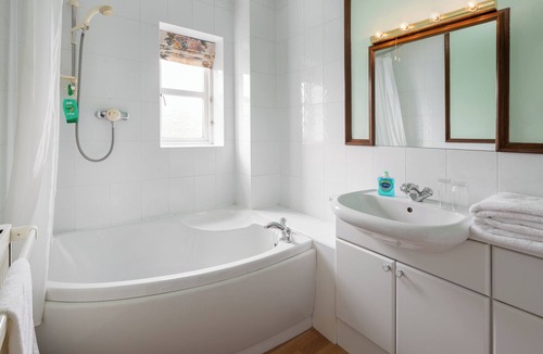 Ripley Hotel | Queens Head Inn