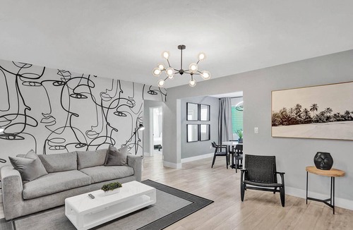 West Avenue Apartment | Queens Suite 2BD/2BA Miami Beach Lincoln Casa