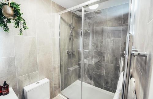 Barrow-on-Trent Apartment | Queensferry Collection - Residence 4