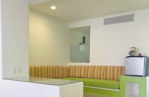 Centro Hotel | Quick & Comfortable: 2 Spacious Suites Perfect for Friends or Families