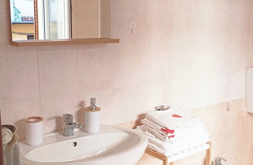 Biella Apartment | Quick Home - Appartamento La Colonna