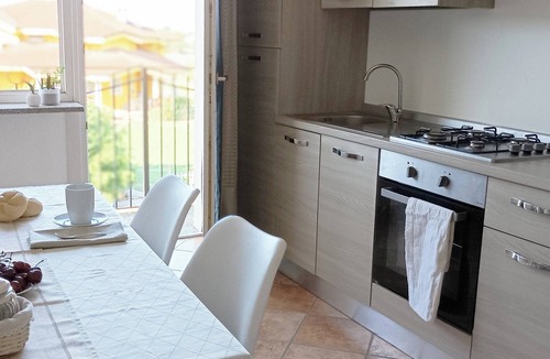 Alice Castello Apartment | Quick Home Mimosa - One Bedroom Apartment, Sleeps 4