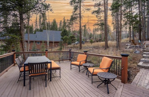 Breckenridge House | Quicksilver Lodge