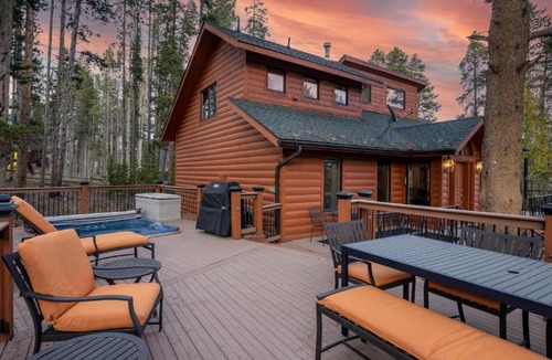 Breckenridge House | Quicksilver Lodge