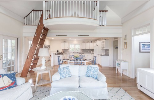 Polpis House | QUIDNET 3 ACRES PERFECT FOR PLAYING/RELAXING
