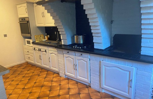 Anceaumeville Cottage | Quiet 14p gite ideal for families with heated swimming pool