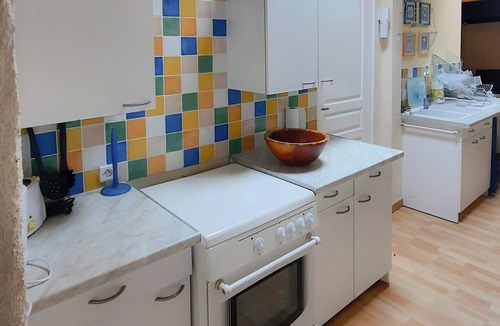 Semoussac House | Quiet 2-bdrm gîte with saltwater pool, games & garden - ideal for families
