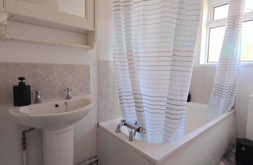 Shepherdswell Cottage | Quiet 2-Bed Kent Cottage Retreat Close to Canterbury, Dover Via Francigena
