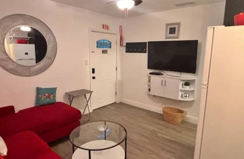Altamonte Springs House | Quiet 2 bedroom Suite, close to Advent Health Hospitals and downtown Orlando