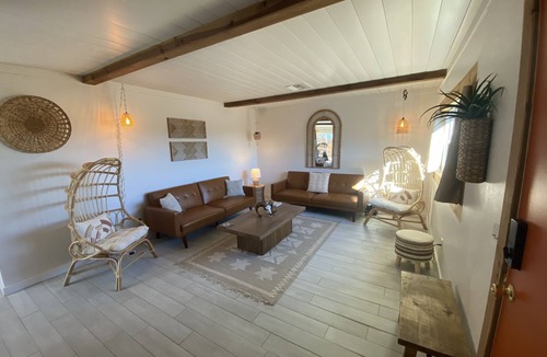 Twentynine Palms House | Quiet 2 bedroom, 6 miles to Joshua Tree National Park Oasis Visitor Center.