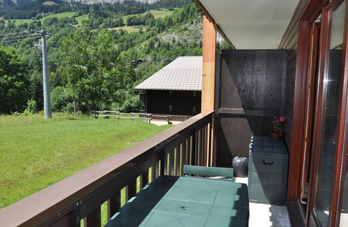 Abondance Apartment | Quiet 2-room apt with balcony and parking