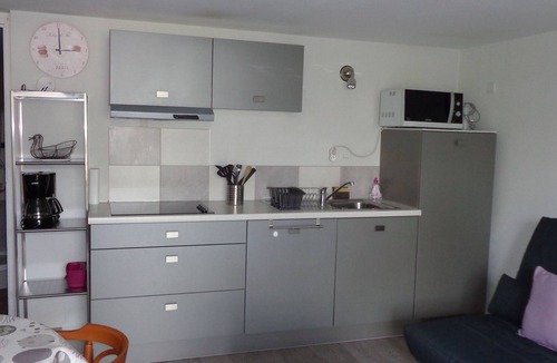 Rumilly Apartment | Quiet 25m2 studio in RUMILLY, halfway between Annecy & Aix-les-Bains