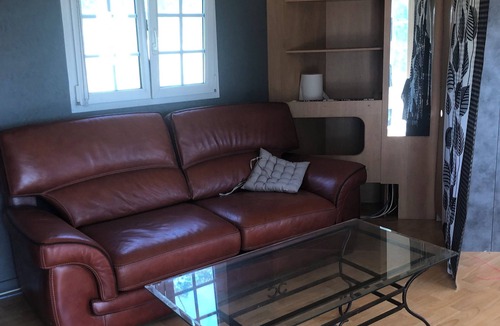 Damiatte House | Quiet 2CH mobile home in the countryside with view of horses