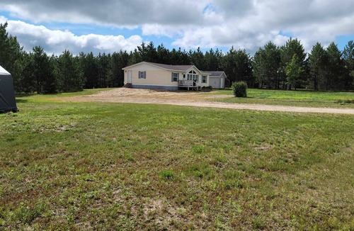 Bemidji House | Quiet 3bed 2bath house. Large parking area. Great location. quiet neighborhood