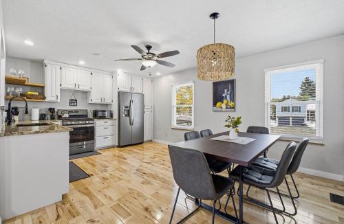 Dublin House | Quiet 3BR Dublin Home, Large Yard, near Bridgepark and easy commute to area companies and hospitals