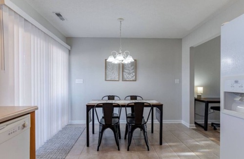 Elizabethtown Condo | Quiet 3BR Duplex Ideal for Travel, Long-Term Stays, Nurses, & Military Guests