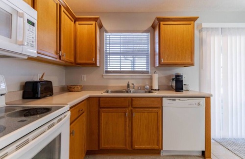 Elizabethtown Condo | Quiet 3BR Duplex Ideal for Travel, Long-Term Stays, Nurses, & Military Guests