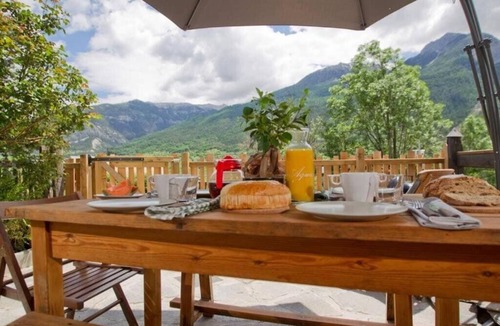 Puy-Saint-Andre Apartment | Quiet accommodation in Serre Chevalier Briançon
