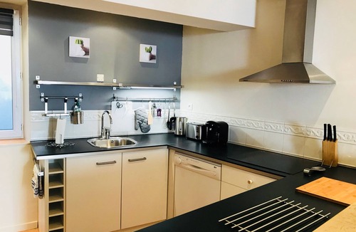 Cassis House | Quiet, air-conditioned apartment for 4 in city center