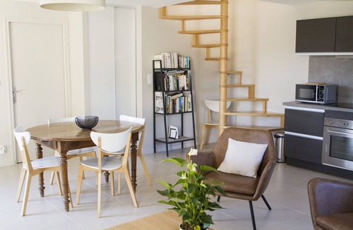 Montfavet House | QUIET AIR-CONDITIONED GITE WITH 2 BEDROOMS AND THEIR PRIVATE BATHROOM