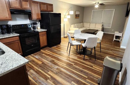 Salem Apartment | Quiet and Comfortable 2 BD Duplex