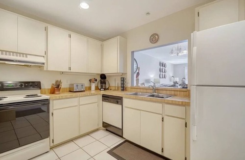 Siesta Key Condo | Quiet and Comfortable Condo Near Turtle Beach on Siesta Key