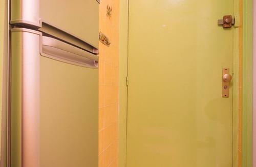 Quartier Saint-Ambroise Condo | quiet and comfortable studio steps away from le marais
