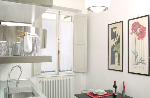 Sant' Ambrogio Apartment | Quiet and cosy, central location: your 'Slow Time' in Florence. air con