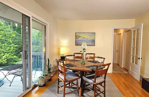 Ann Arbor House | Quiet and Cozy 4 Bed, 3 Bedroom, 2 Full Bathroom Home in Ann Arbor