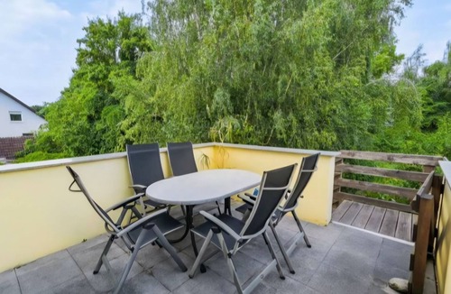 Herford Apartment | Quiet and cozy duplex apartment with 100 sqm and garden