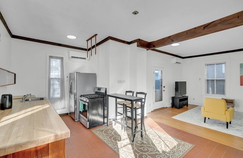 Riverside House | Quiet and peaceful house near Harvard/MIT with free parking