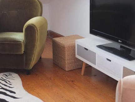 Santo Amaro Apartment | Quiet and Sunny central Lisbon apartment
