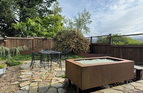 Central Oregon House | Quiet and Unique Home in North Gilham Neighborhood 5 miles from Autzen Stadium