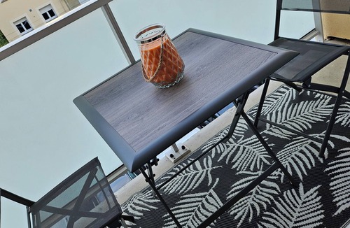 Quartier Centre Ville Apartment | Quiet apartment, ideal for families and 15 minutes from the airport.