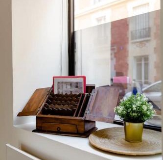 Faubourg Saint-Germain Apartment | Quiet apartment, lively area,next to Eiffel Tower.