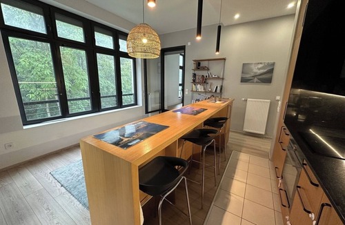 Stains Apartment | quiet apartment with park view, close to Paris