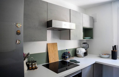 Gorge de Loup Apartment | Quiet apartment with parking - 5 minutes by metro from Vieux Lyon