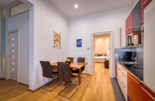 Matzleinsdorf Apartment | Quiet Apt. Top Central Location