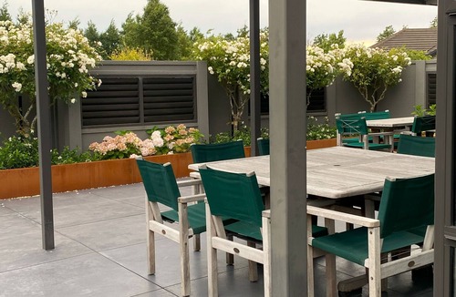 Rolleston House | Quiet Area, Beautiful Surroundings in Rolleston.