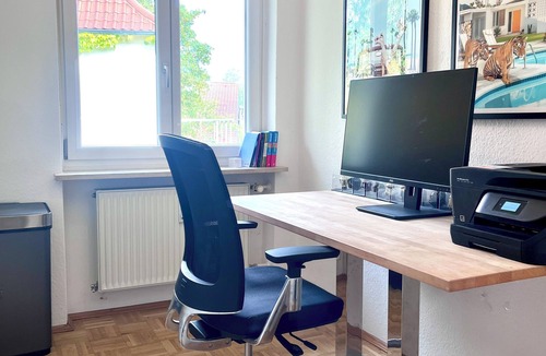 Munchen District Apartment | Quiet balcony apartment in the noble suburb of Munich Gräfelfing with a view of the countryside