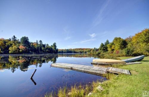Magnetawan Hotel | Quiet Bay Lakeside Escape