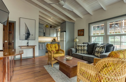 Placencia Cottage | Quiet Beachfront Cabin in Maya Beach. 2BR