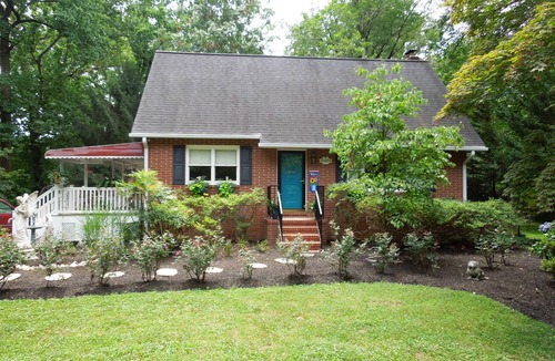 Middle River House | Quiet Bird River Bungalow and Nature Retreat Pet Friendly