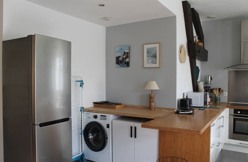Aix-les-Bains City Center Apartment | Quiet, bright apartment, 400 metres from the town center, with parking lot